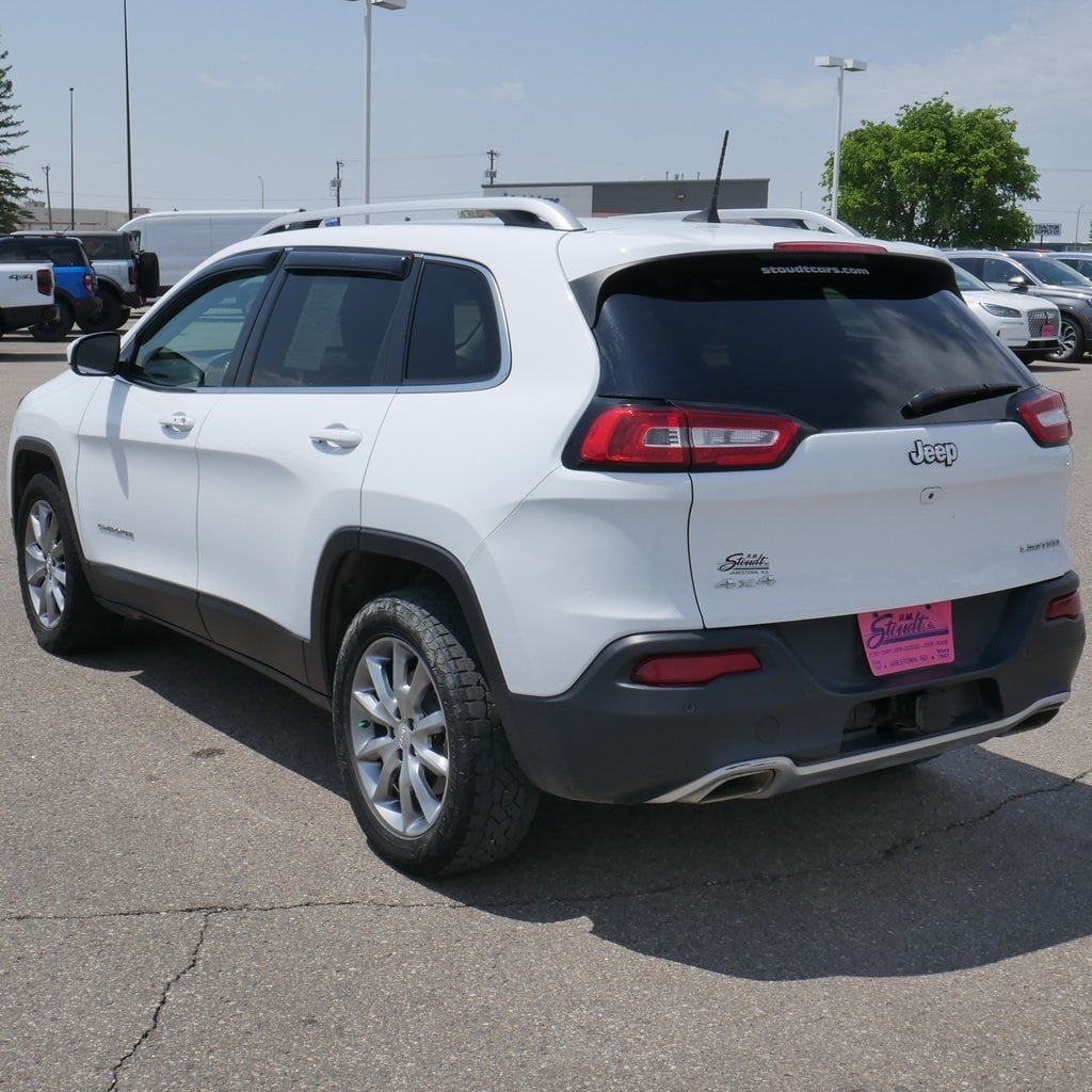 Used 2018 Jeep Cherokee Limited with VIN 1C4PJMDX5JD564991 for sale in Jamestown, ND