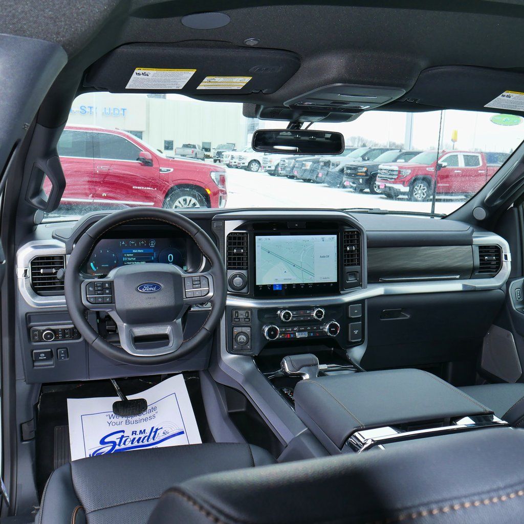 2025 Ford F-150 Lariat - Photo 2