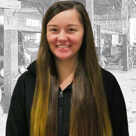 Staff member Niki Naasz - Ford Service Advisor from 5b57f6dd5b1d