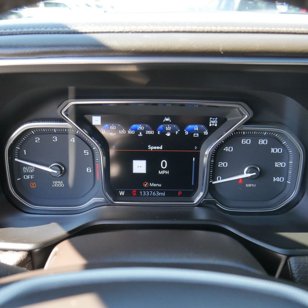 2021 GMC Yukon Denali - Photo 36