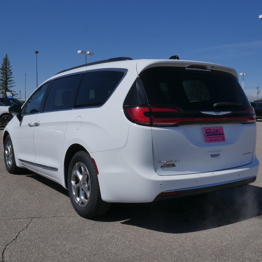 Used 2023 Chrysler Pacifica Limited with VIN 2C4RC1GG4PR576858 for sale in Jamestown, ND