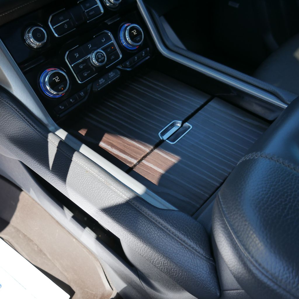2021 GMC Yukon Denali - Photo 29