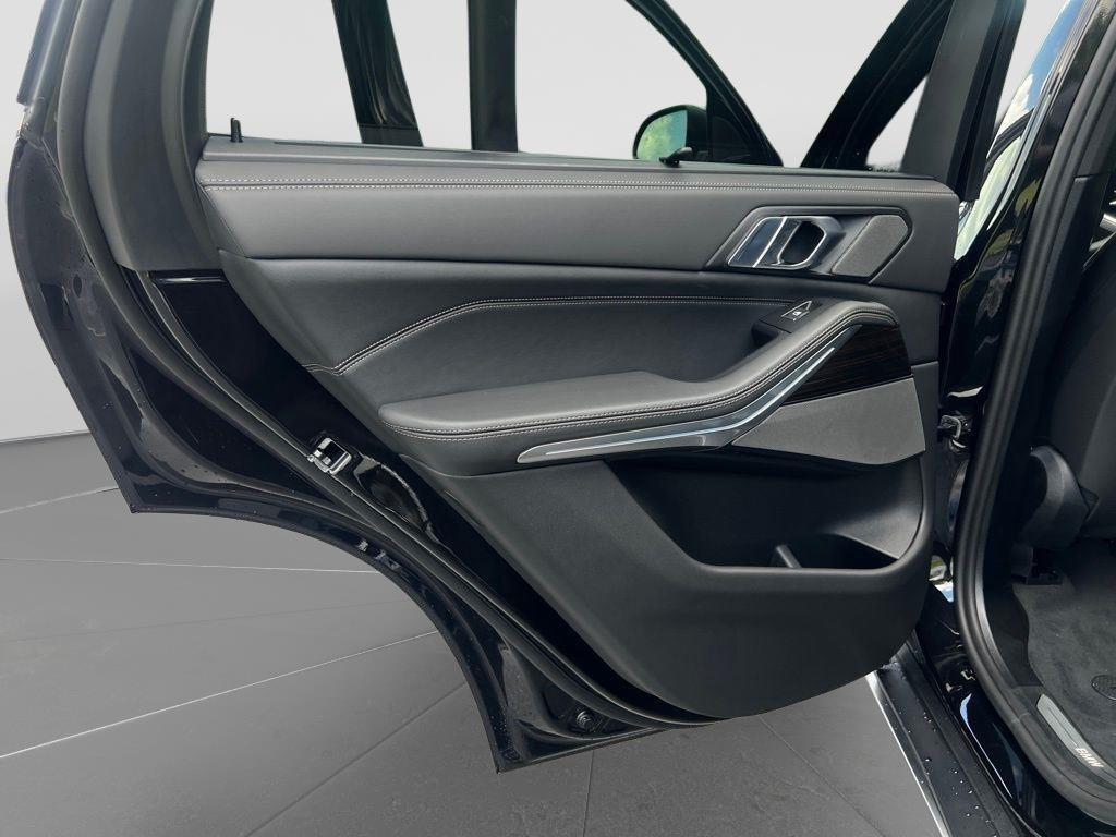 2026 BMW X5 50e - Photo 18