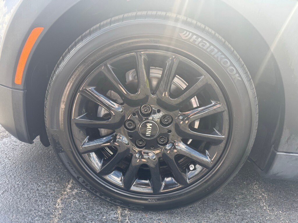 2019 Mini Cooper 4 Door Hardtop Signature photo 3