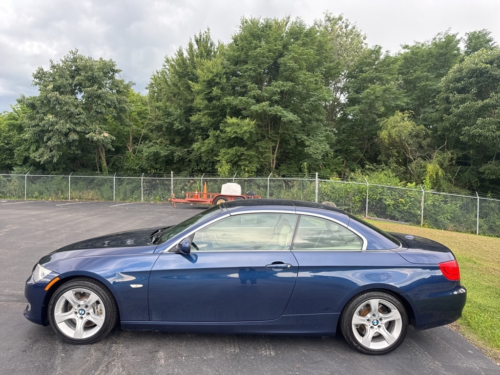 Used 2011 BMW 3 Series 335i with VIN WBADX7C56BE581486 for sale in Cordova, TN