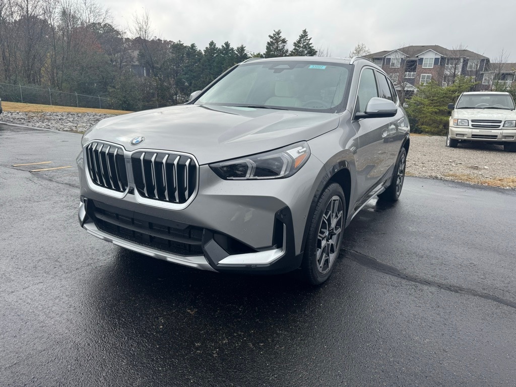 2026 BMW X1 28i's photo
