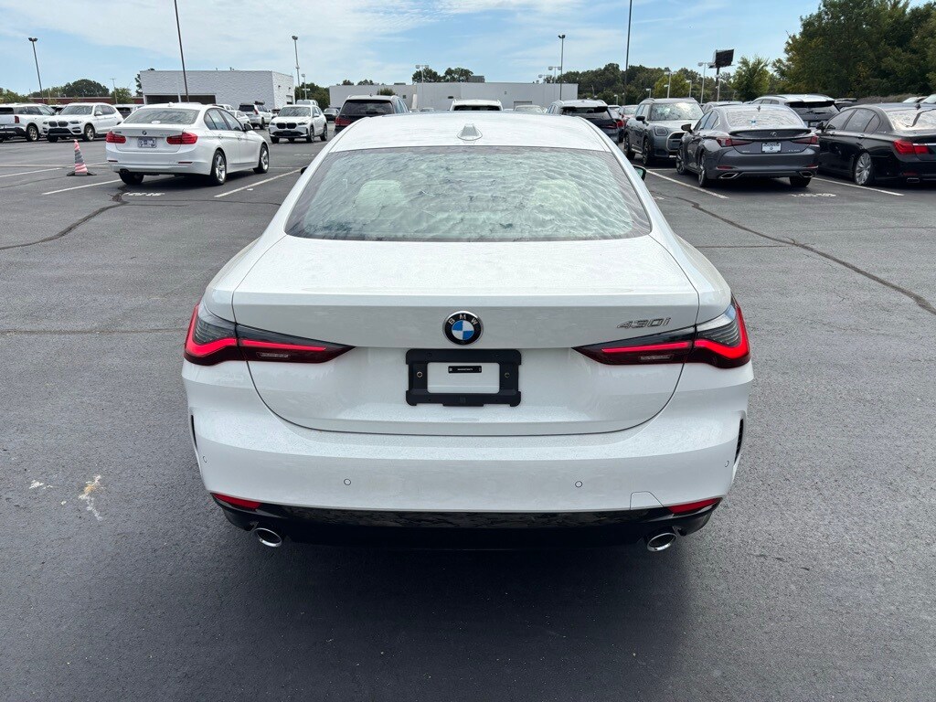 2026 Bmw 430i Coupe photo 4
