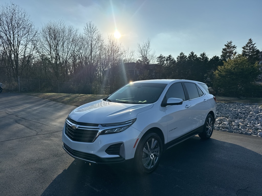 2022 Chevrolet Equinox LT's photo