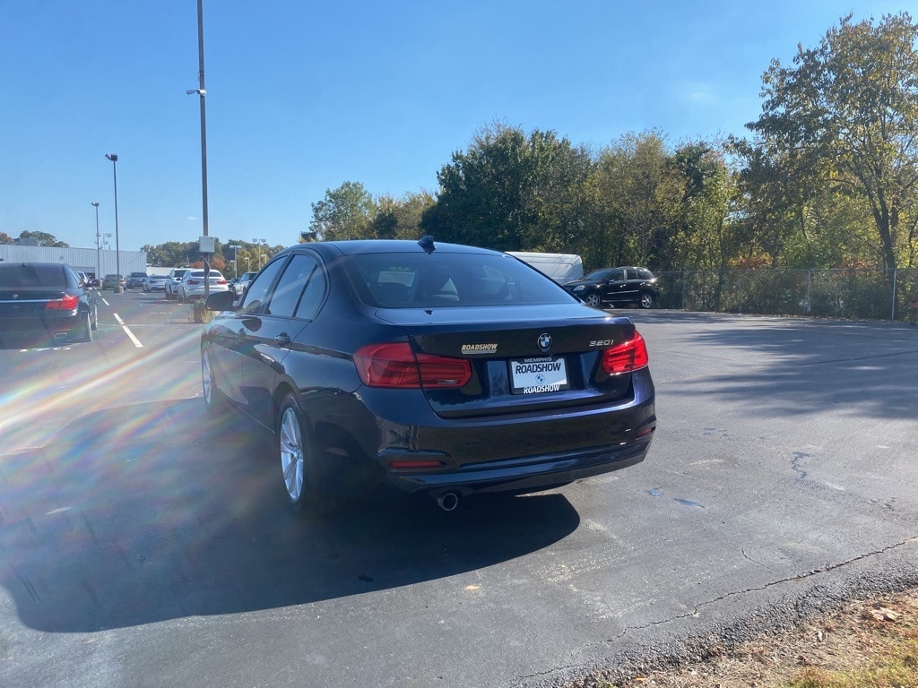 Used 2017 BMW 320i Sedan
