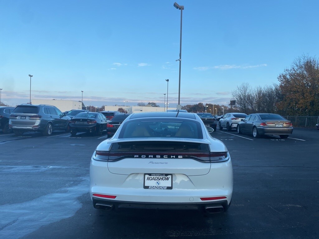 2022 Porsche Panamera 4 photo 4