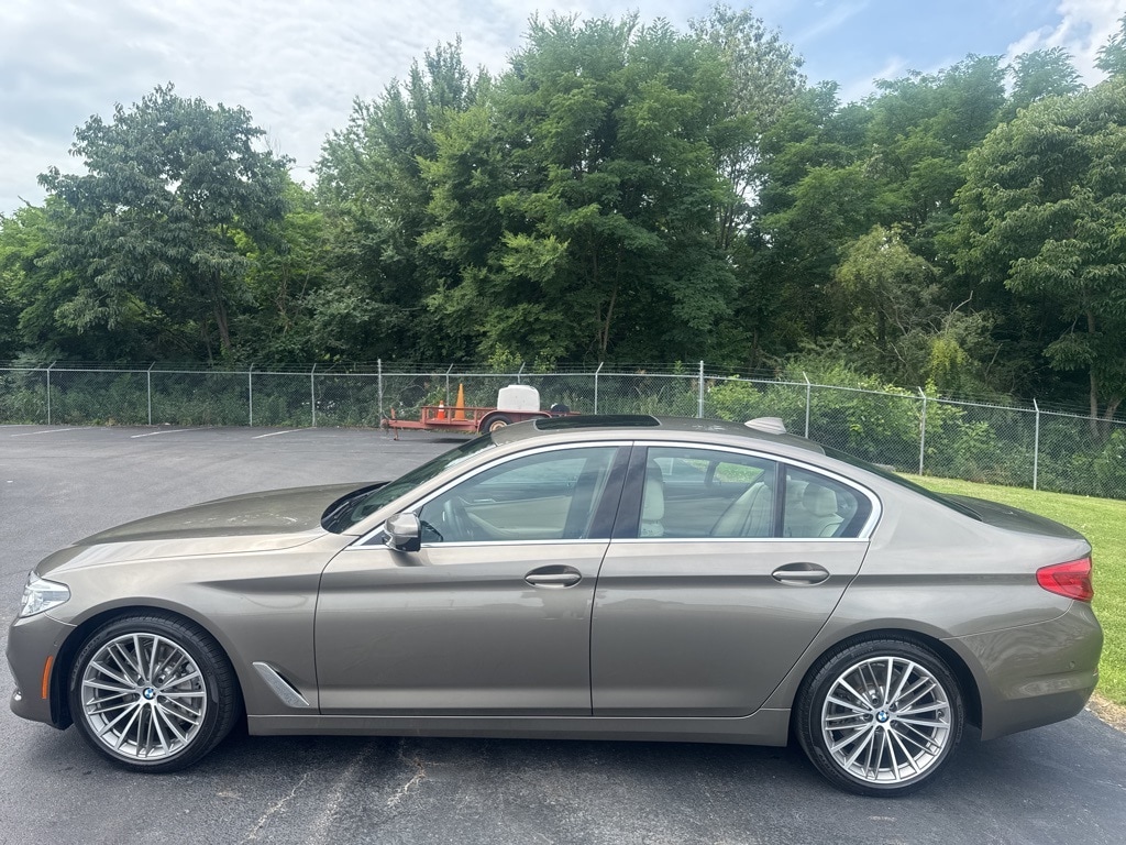 Used 2019 BMW 5 Series 540i with VIN WBAJE5C58KWE66575 for sale in Cordova, TN