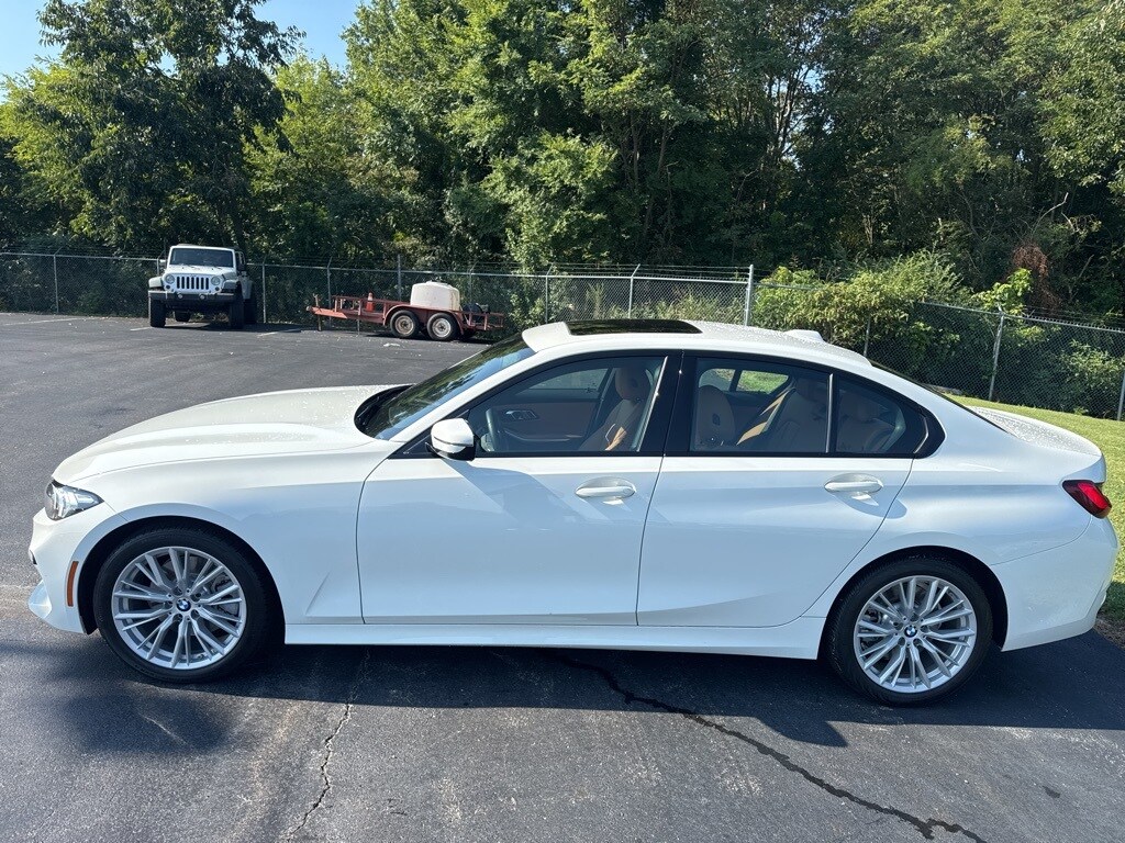 2023 Bmw 330i photo 2