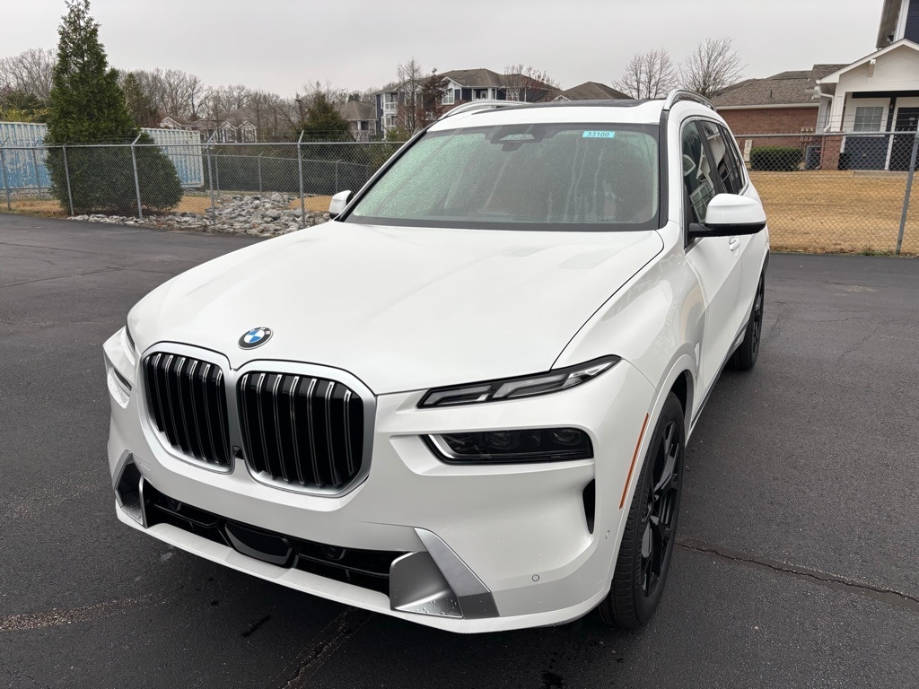2026 BMW X7 40i's photo