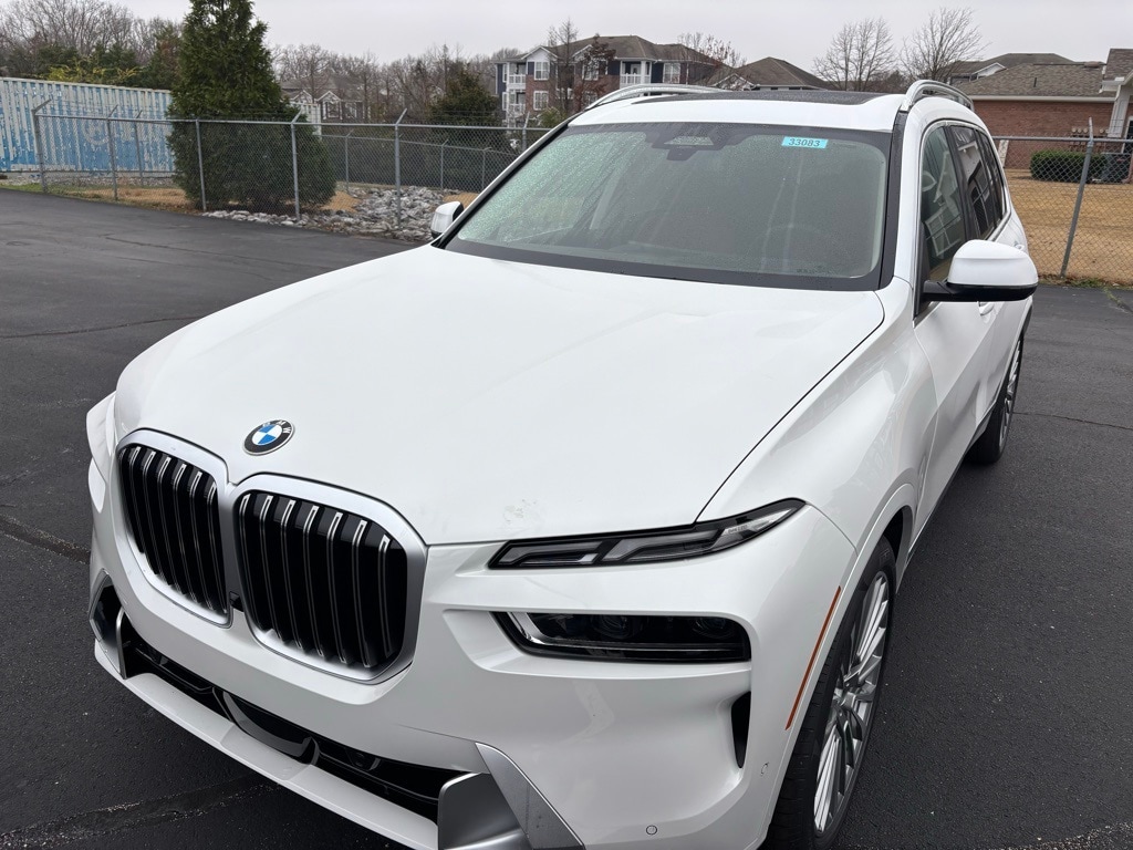 2026 BMW X7 40i's photo