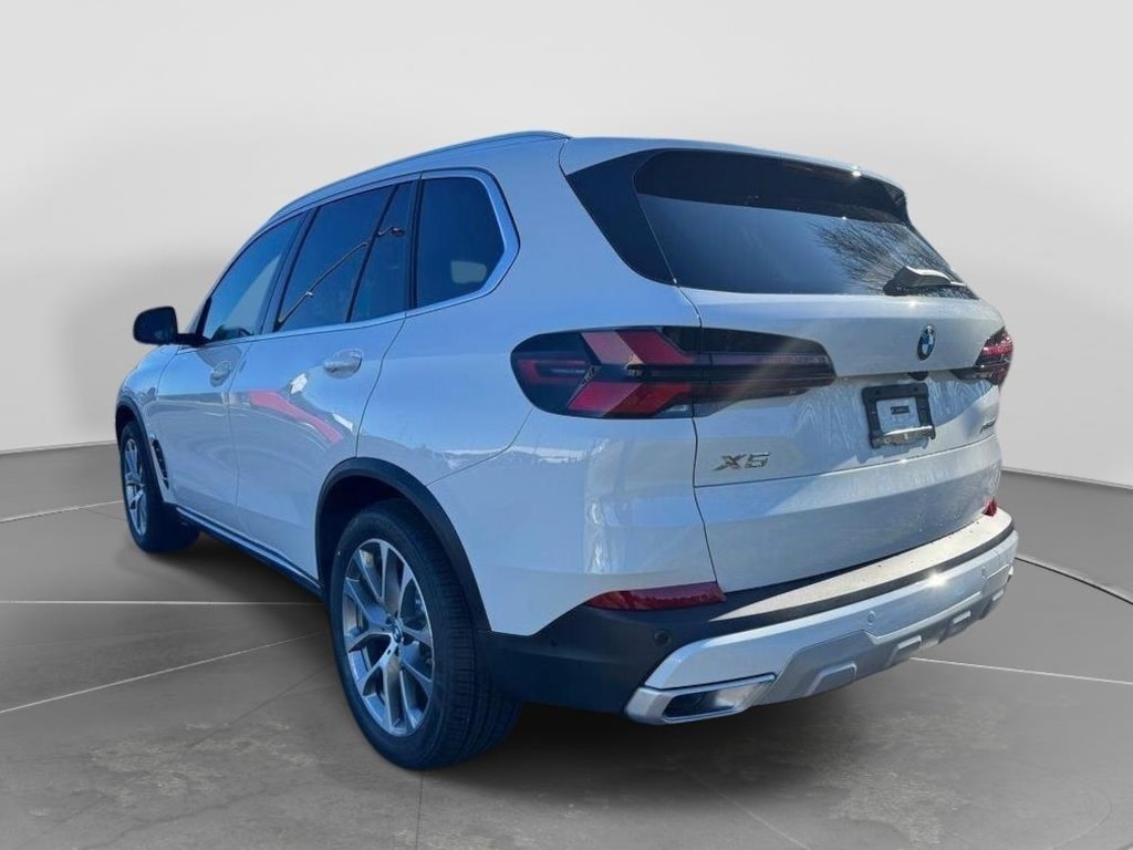 New 2026 BMW X5 sDrive40i SUV