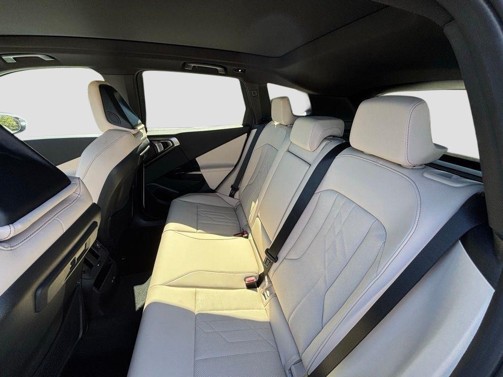 2026 BMW X3 30 - Photo 15
