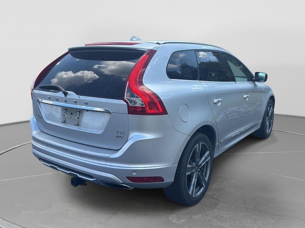 Used 2017 Volvo XC60 T5 AWD Dynamic SUV