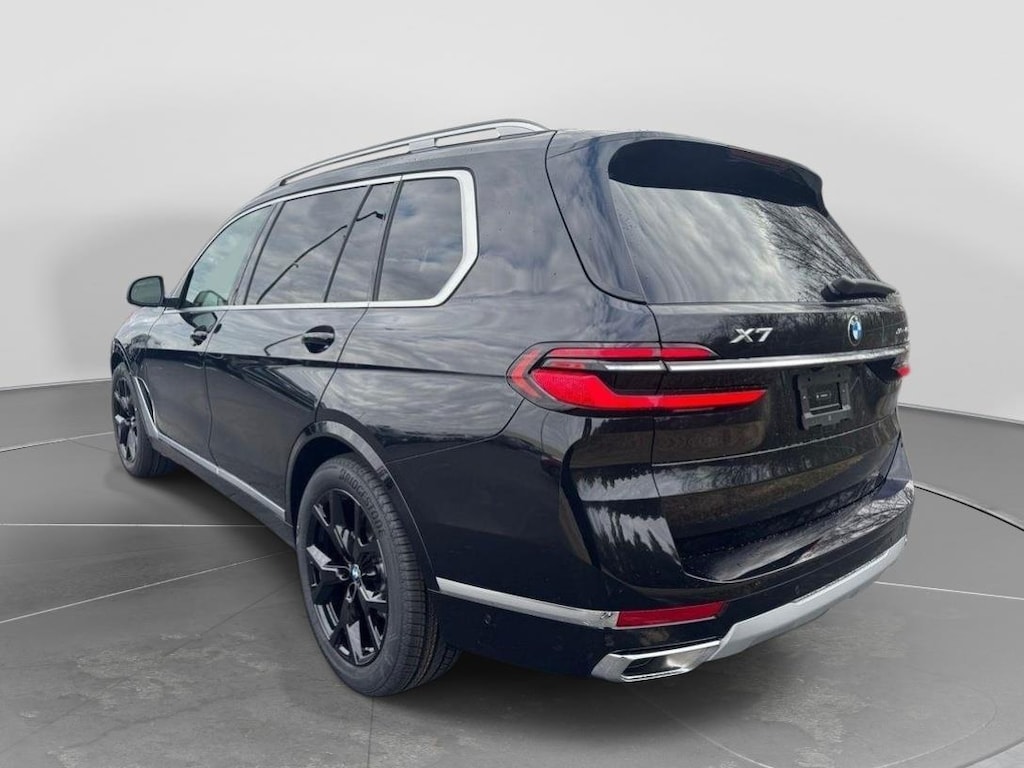 New 2026 BMW X7 xDrive40i SUV