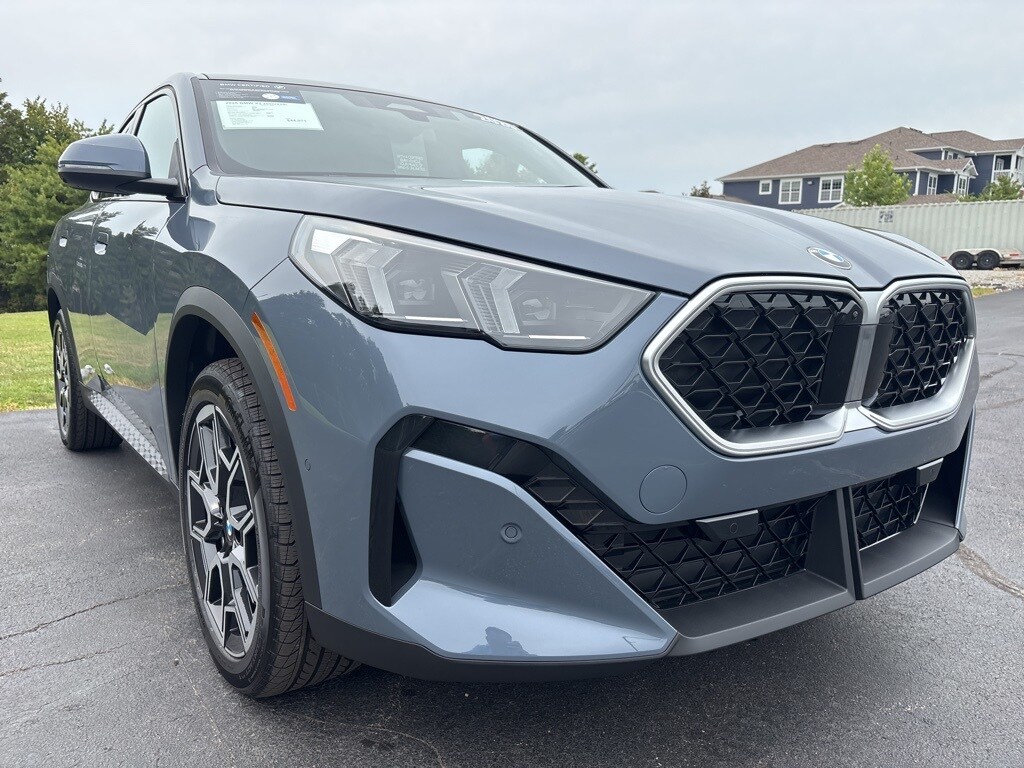 2025 Bmw X2 xDrive28i photo 2