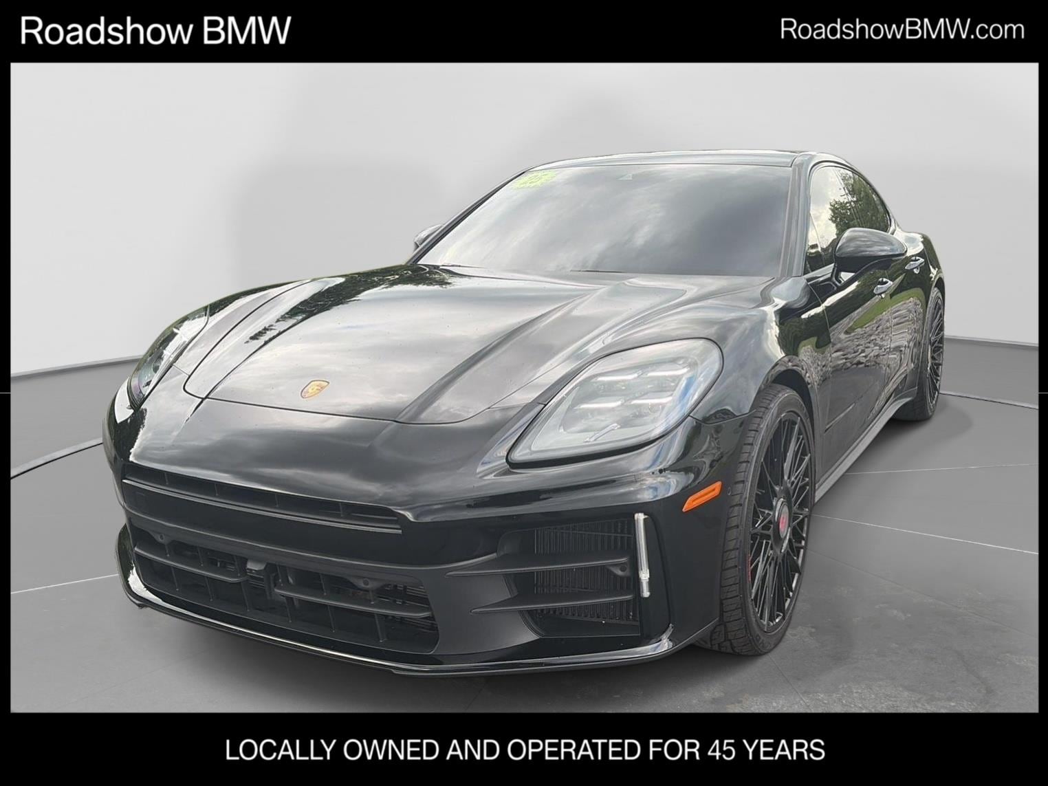 2025 Porsche Panamera 4's photo