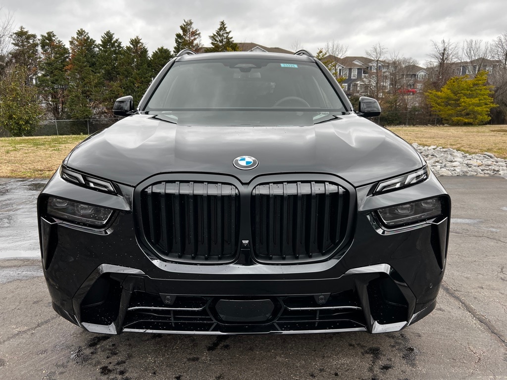 New 2026 BMW X7 xDrive40i SUV