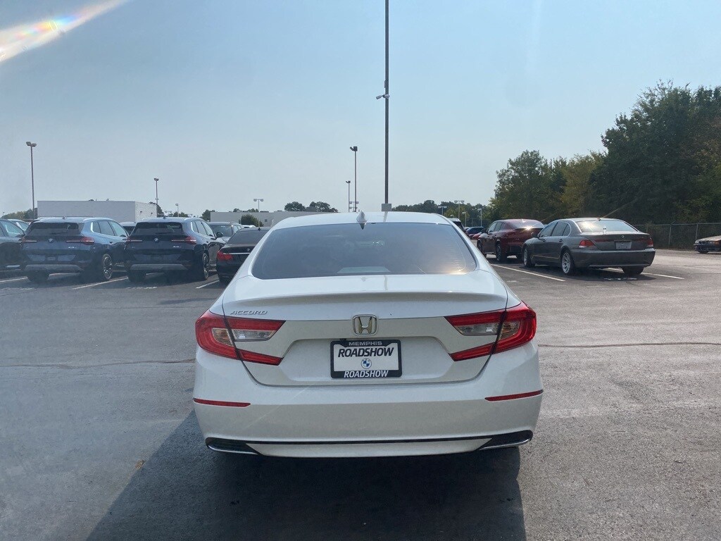 2019 Honda Accord LX photo 4