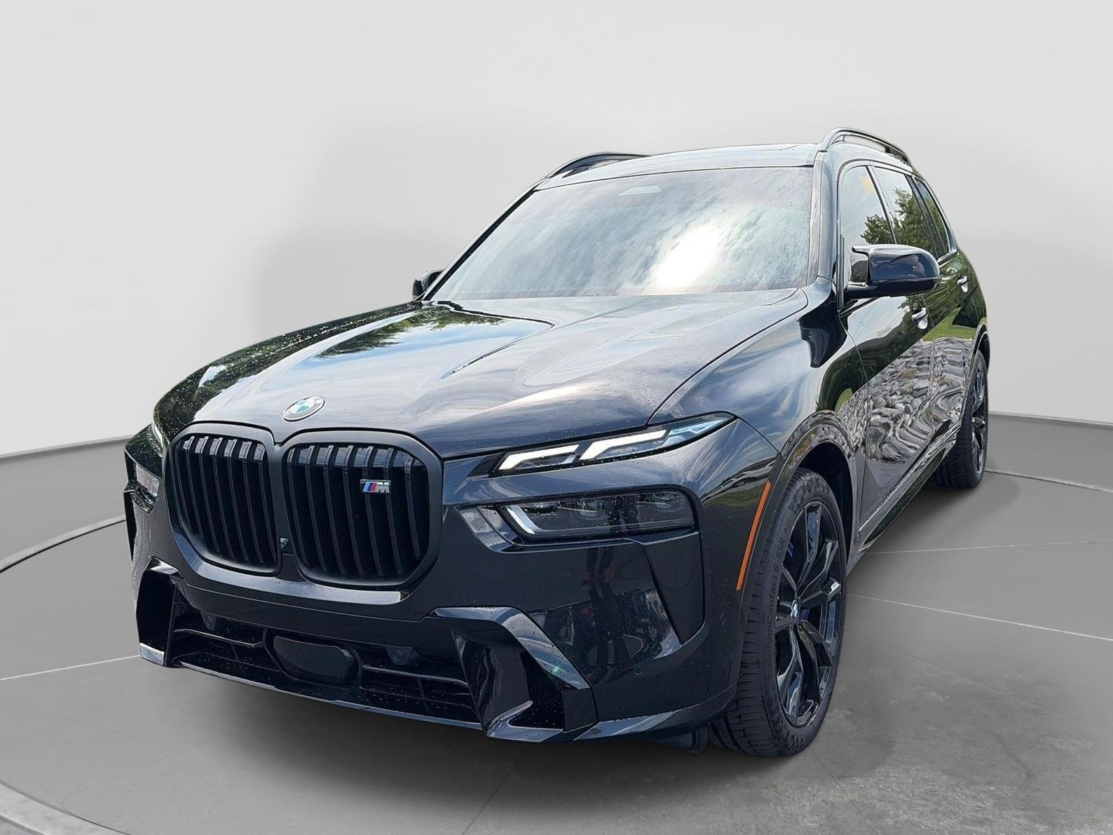 2023 BMW X7 M60i's photo