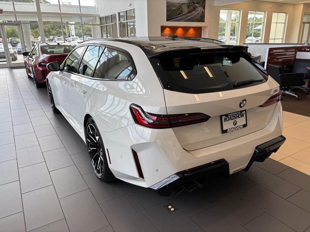 2026 Bmw M5 5 Touring photo 3