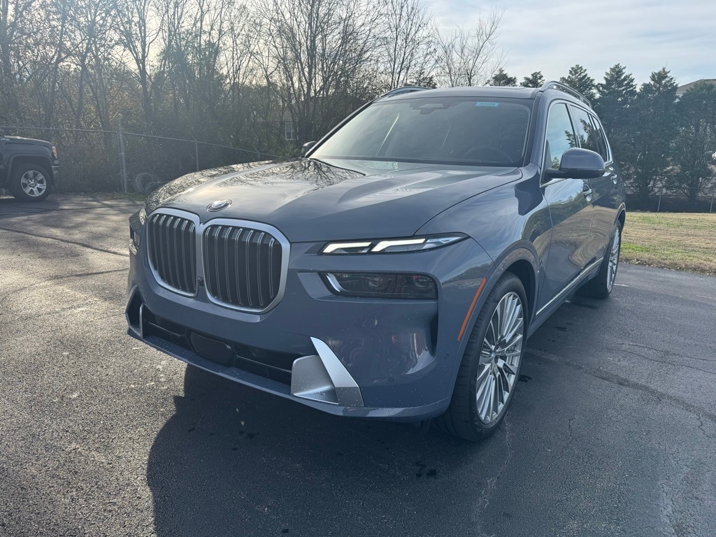2026 BMW X7 40i's photo