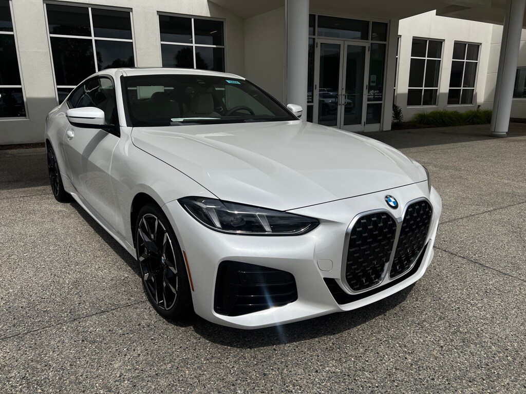 2026 Bmw 430i Coupe photo 3
