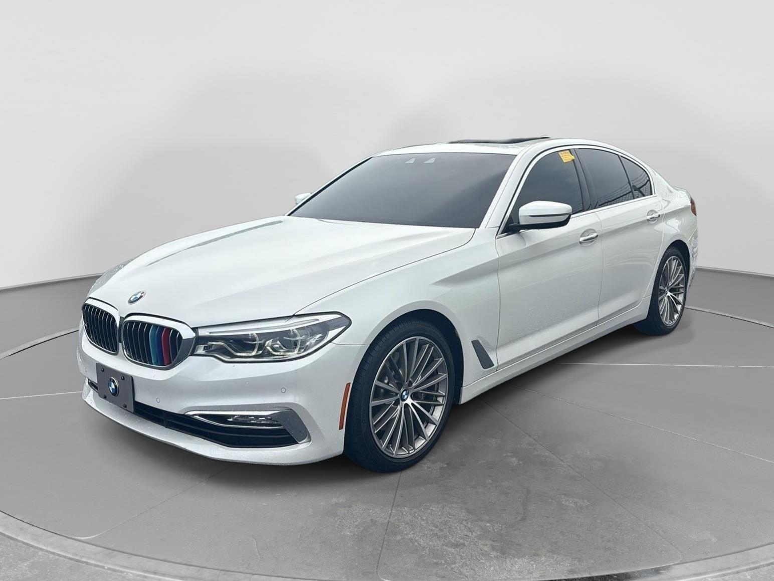 2018 BMW 5 Series 540i Sedan's photo