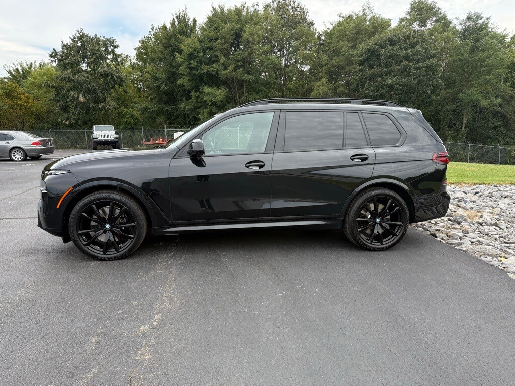 2023 Bmw X7 M60i photo 2