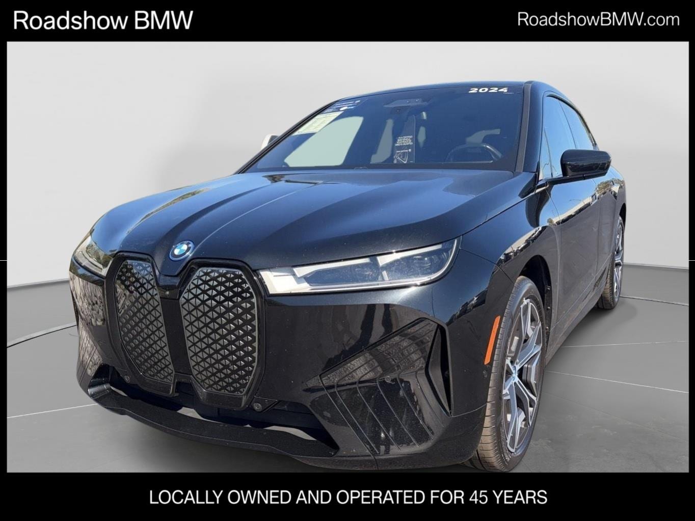 Used 2024 BMW iX Base with VIN WB523CF01RCN27173 for sale in Memphis, TN