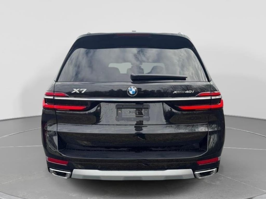 New 2026 BMW X7 xDrive40i SUV