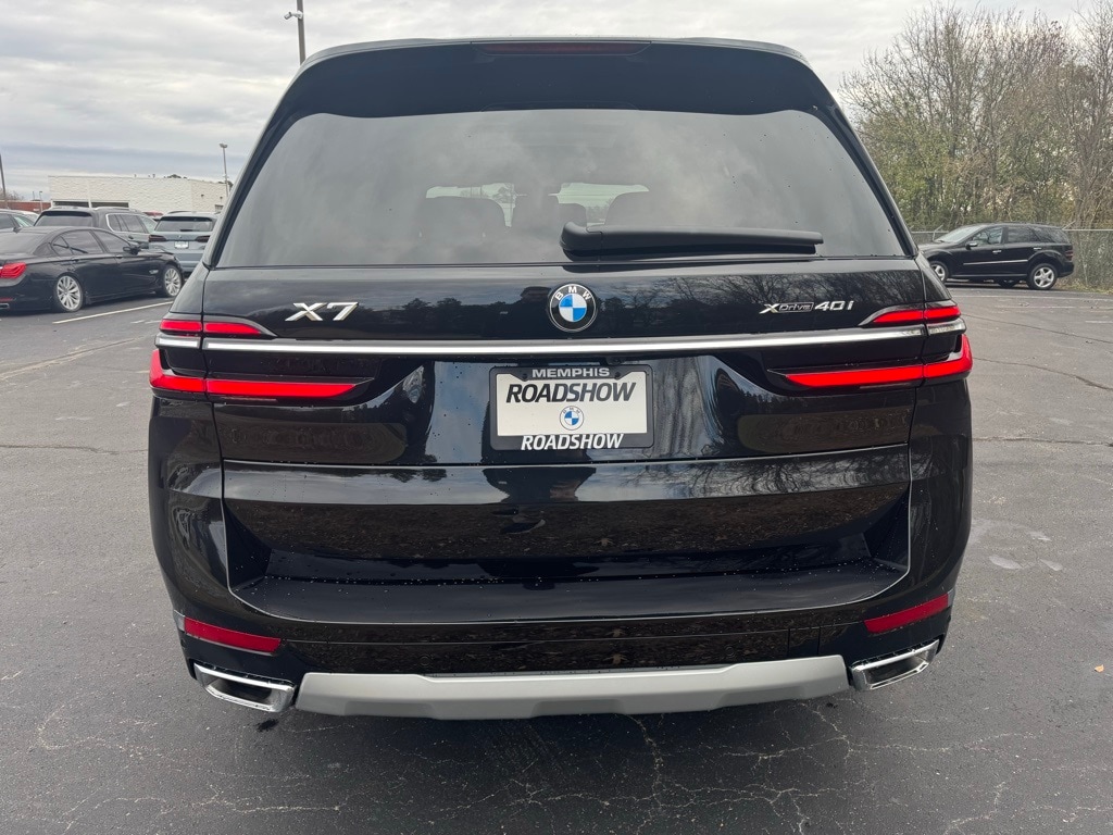 New 2026 BMW X7 xDrive40i SUV