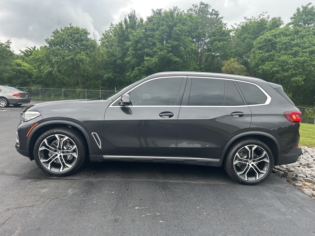 Used 2022 BMW X5 40i with VIN 5UXCR6C09N9L54098 for sale in Cordova, TN