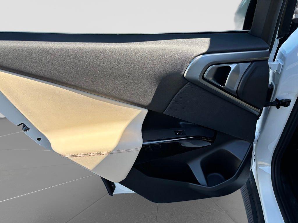 2026 BMW X3 30 - Photo 16