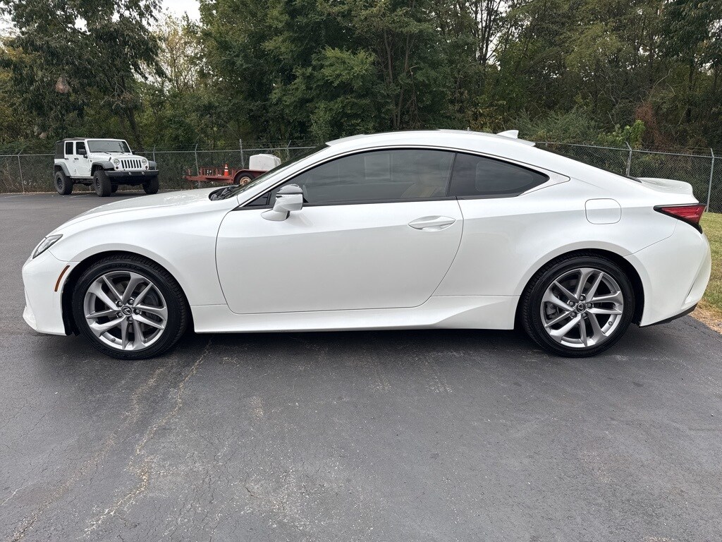 2019 Lexus RC 300 photo 2