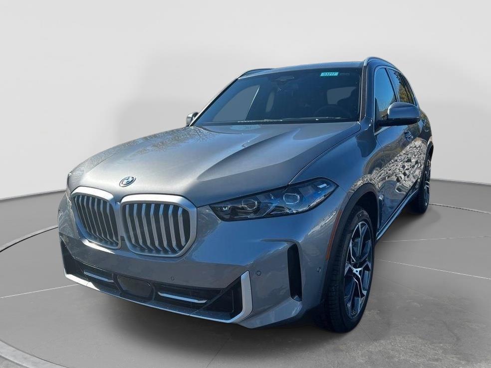 2026 BMW X5 xDrive50e's photo