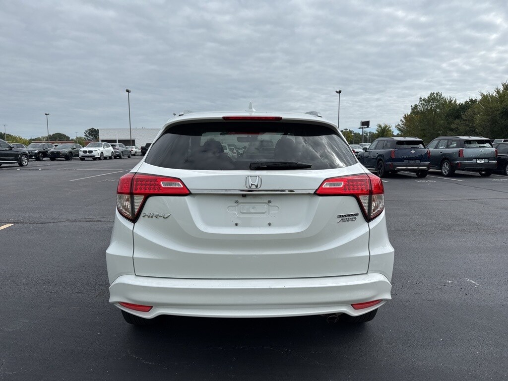 2019 Honda HR-V Touring photo 4