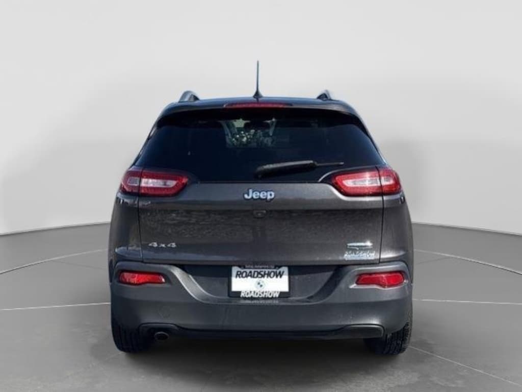 Used 2017 Jeep Cherokee Latitude 4x4 SUV