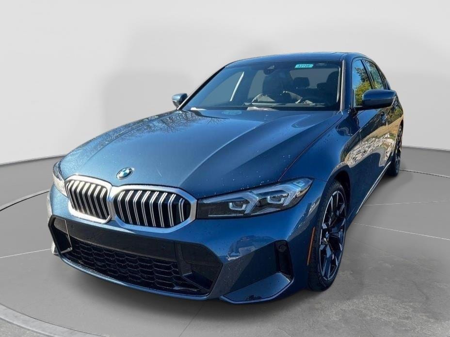 2026 BMW 3 Series 330i xDrive Sedan's photo