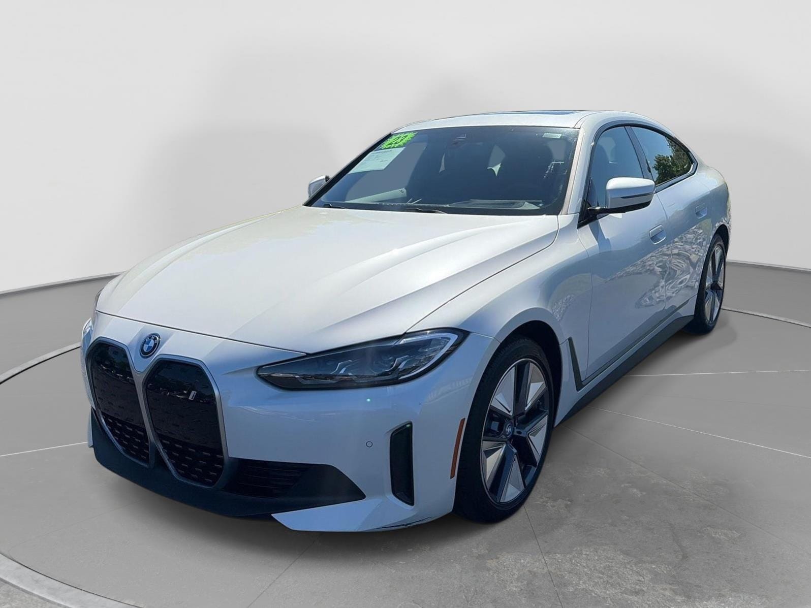 2023 BMW i4 eDrive35's photo