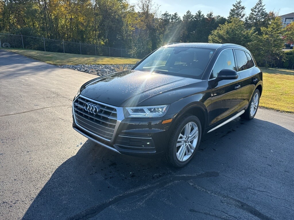 2018 Audi Q5 2.0T Premium Plus photo 2