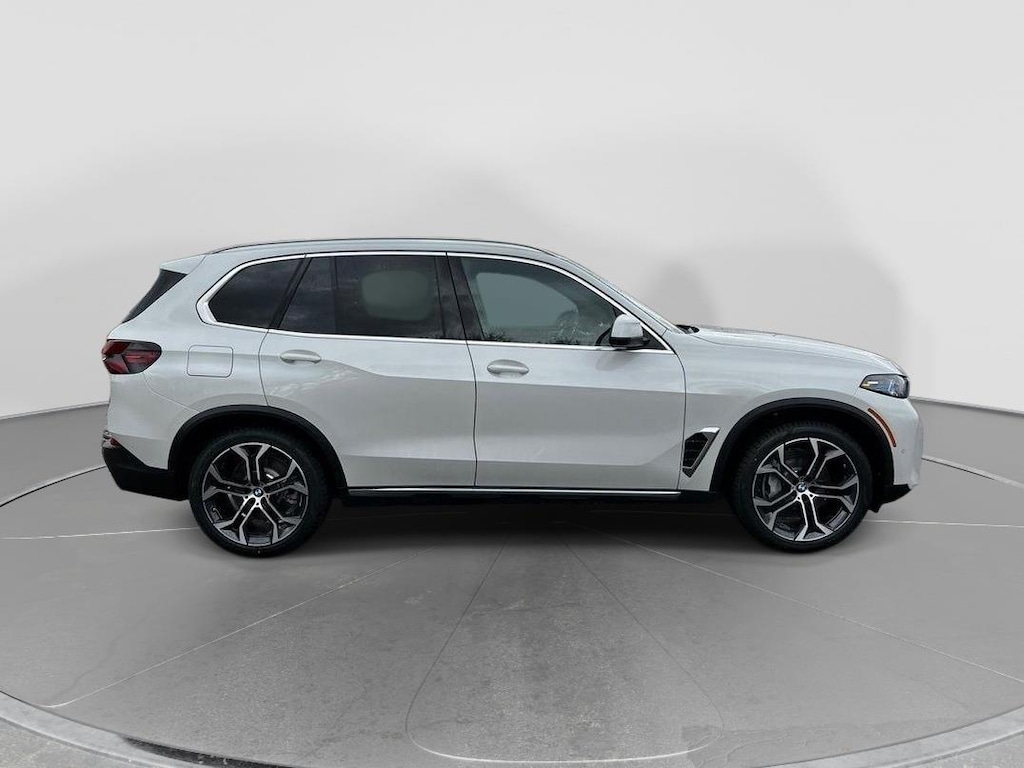 New 2026 BMW X5 xDrive50e SUV