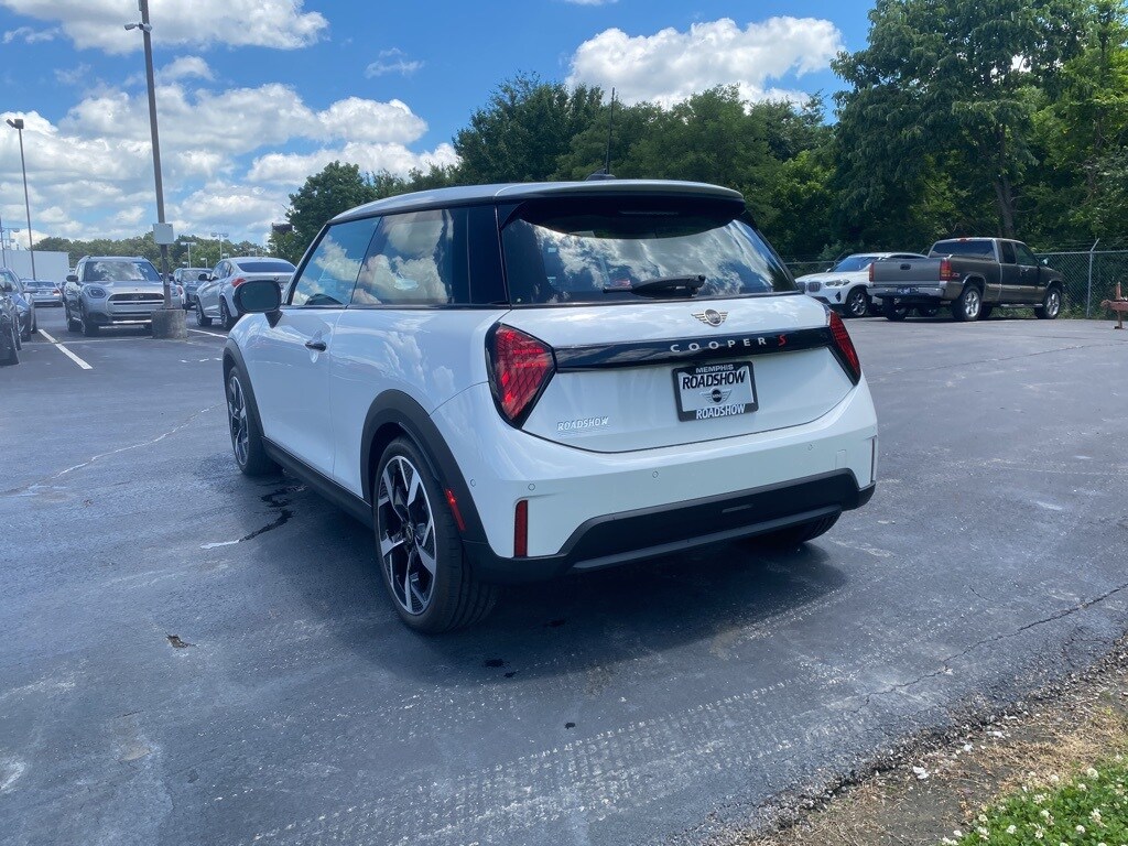 2025 Mini Cooper 2 Door Hardtop S photo 3