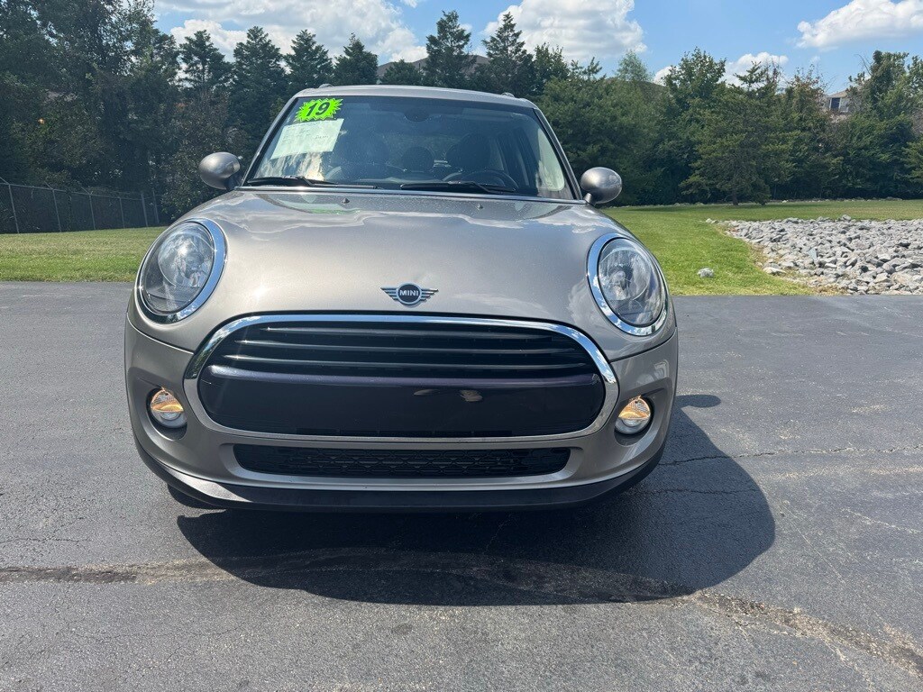 2019 Mini Cooper 4 Door Hardtop Signature photo 2