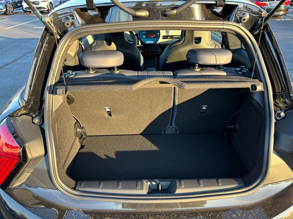 2025 Mini Cooper 2 Door Hardtop photo 4