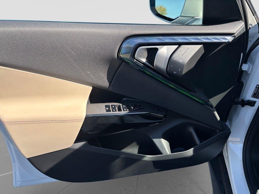 2026 BMW X3 30 - Photo 14