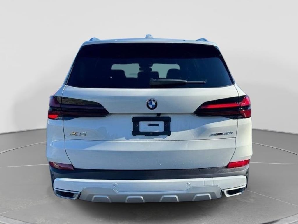 New 2026 BMW X5 sDrive40i SUV